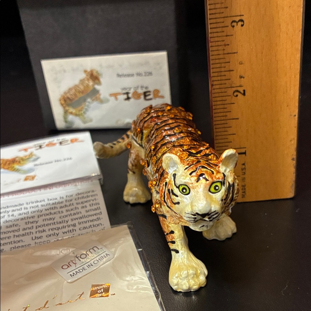 Vintage Art form release No. 226 collectible Year of the Tiger trinket box - Picture 16 of 16